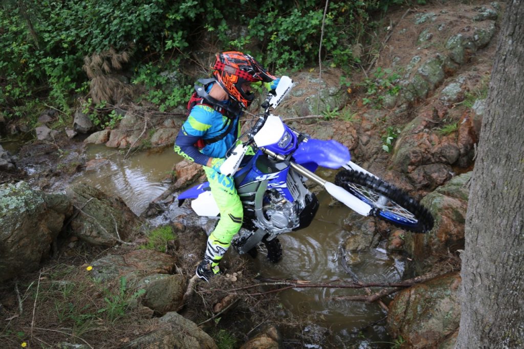 Conheça a Yamaha YZ 250FX - CROSS OU ENDURO??? 