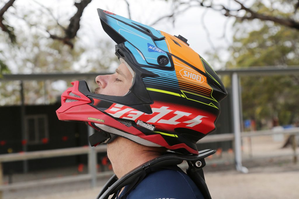 REVIEW: SHOEI VFX-WR ZINGER HELMET - Australasian Dirt Bike Magazine