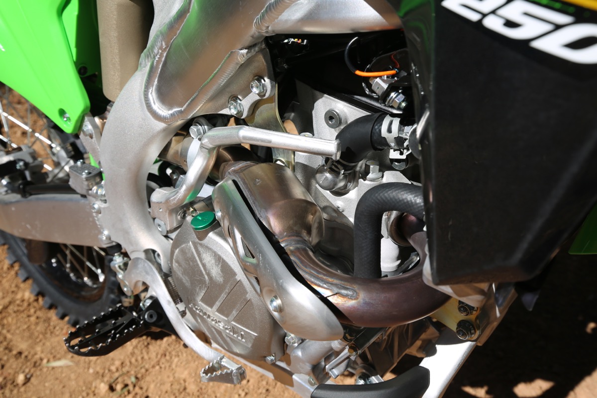 2020 Kawasaki KX250 - Dirt Bike Magazine