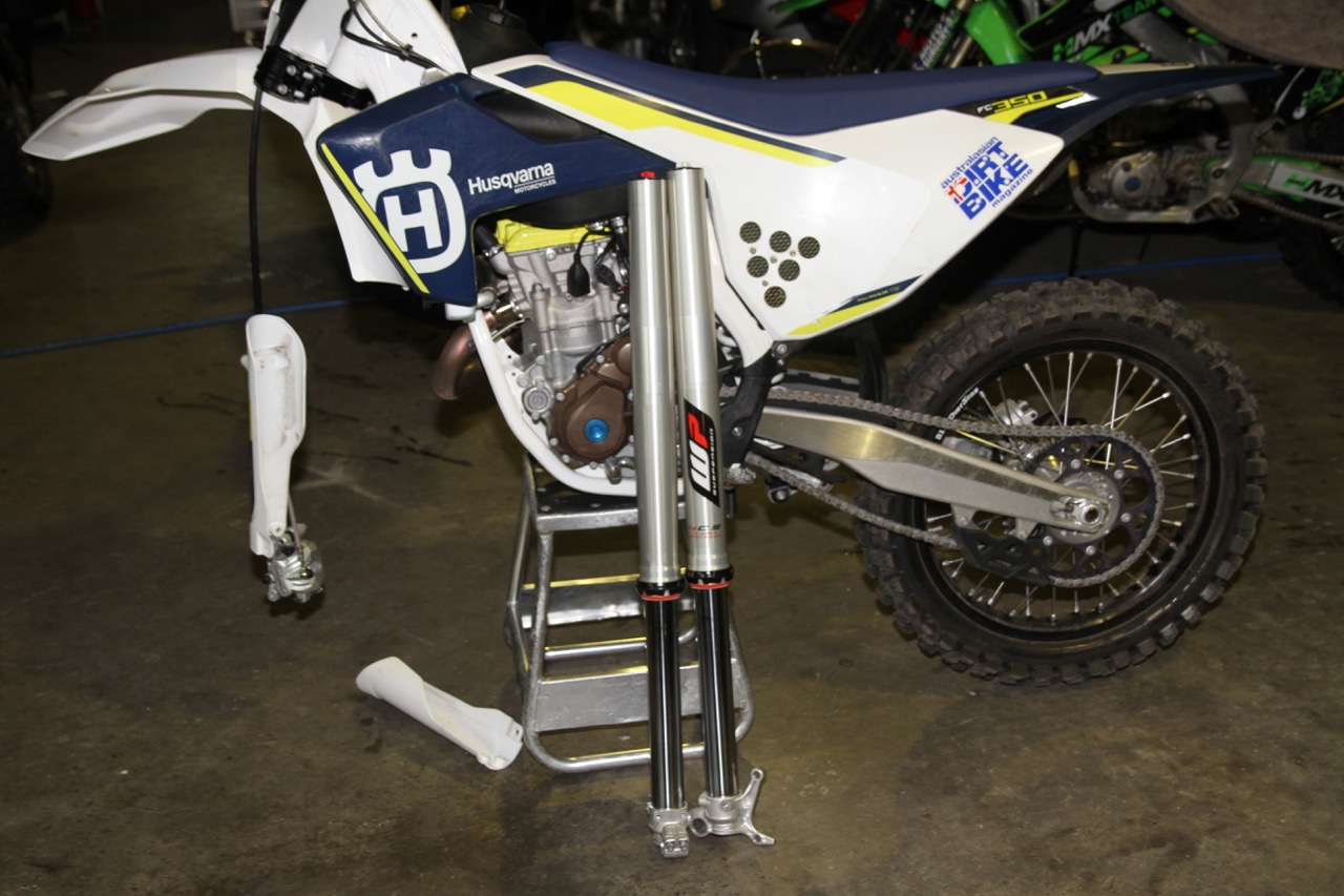 Adjusting 4CS Fork Oil Australasian Dirt Bike Magazine