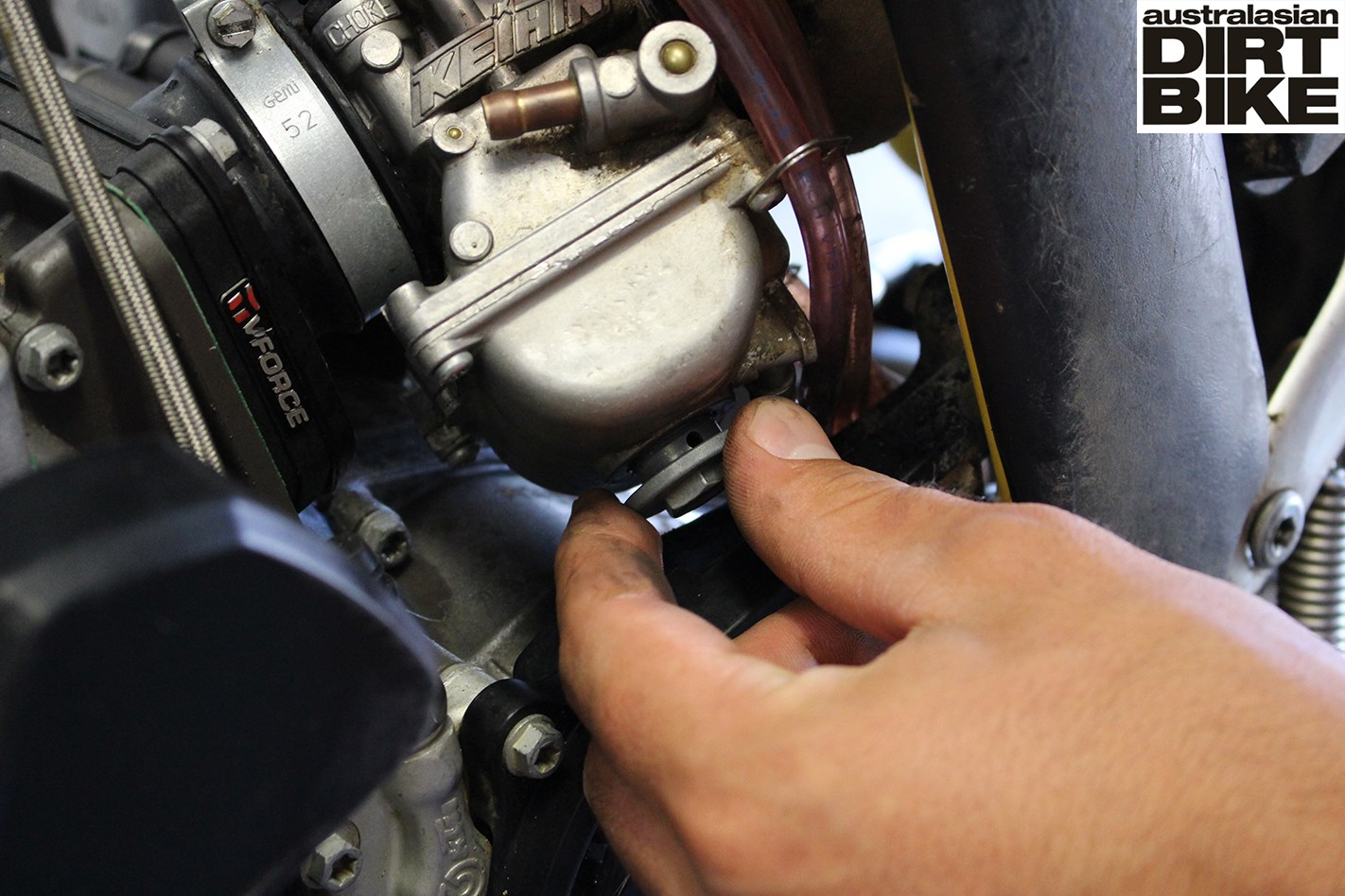 Set carburettor jets How to (basic) Australasian Dirt Bike Magazine