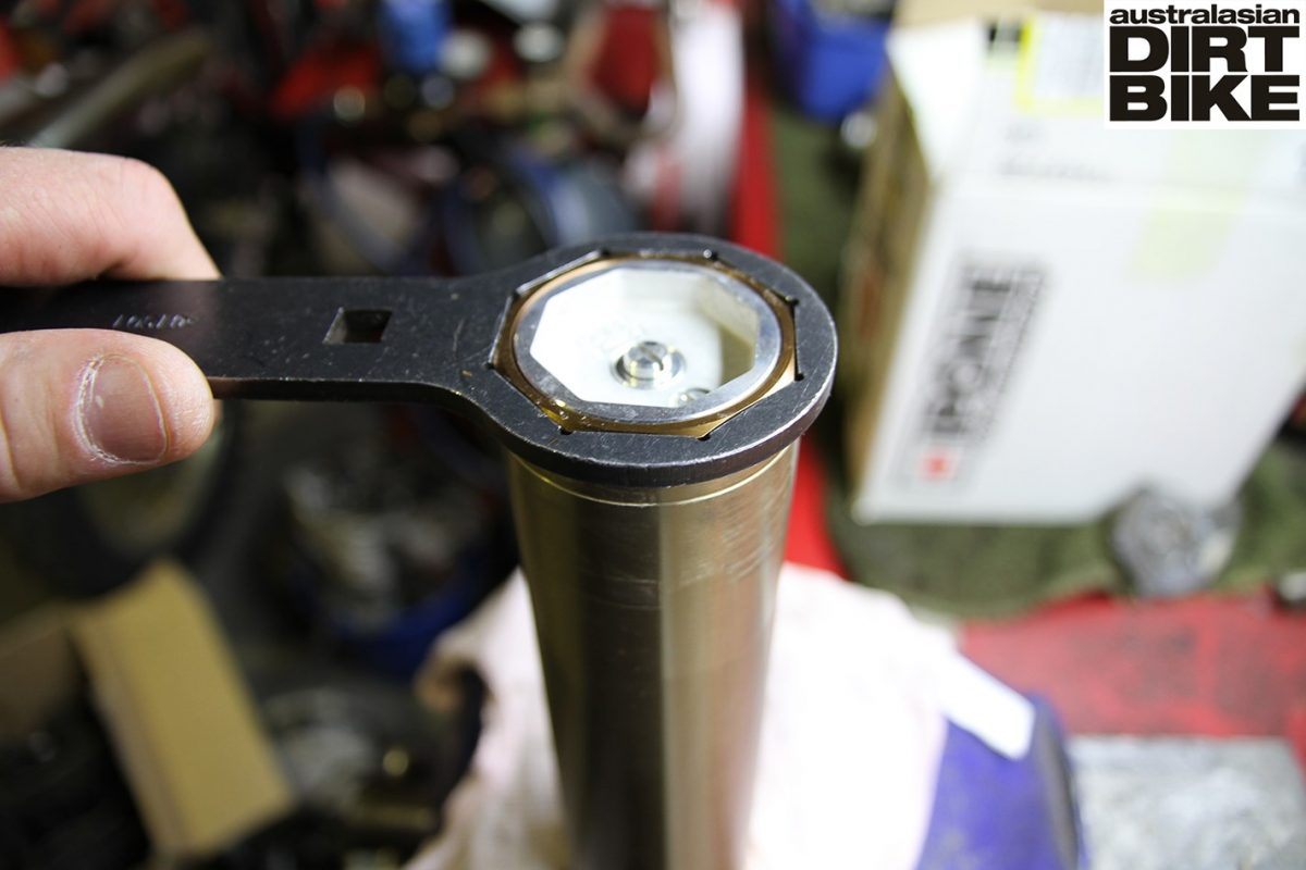 How To Fit Dirt Bike Fork Springs Australasian Dirt Bike Magazine