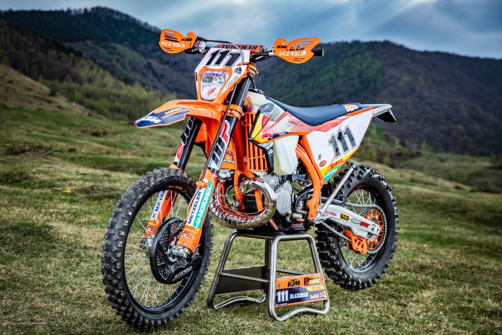 GALLERY: KTM ENDURO TEAM SHOOT - Australasian Dirt Bike Magazine