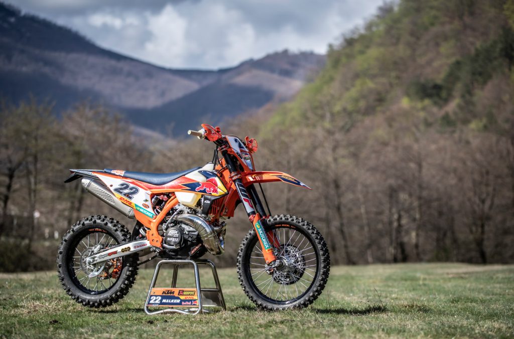 GALLERY: KTM ENDURO TEAM SHOOT - Australasian Dirt Bike Magazine