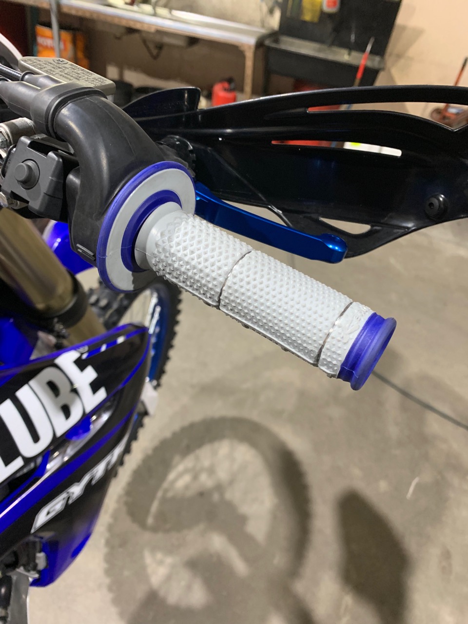 best dirt jump grips