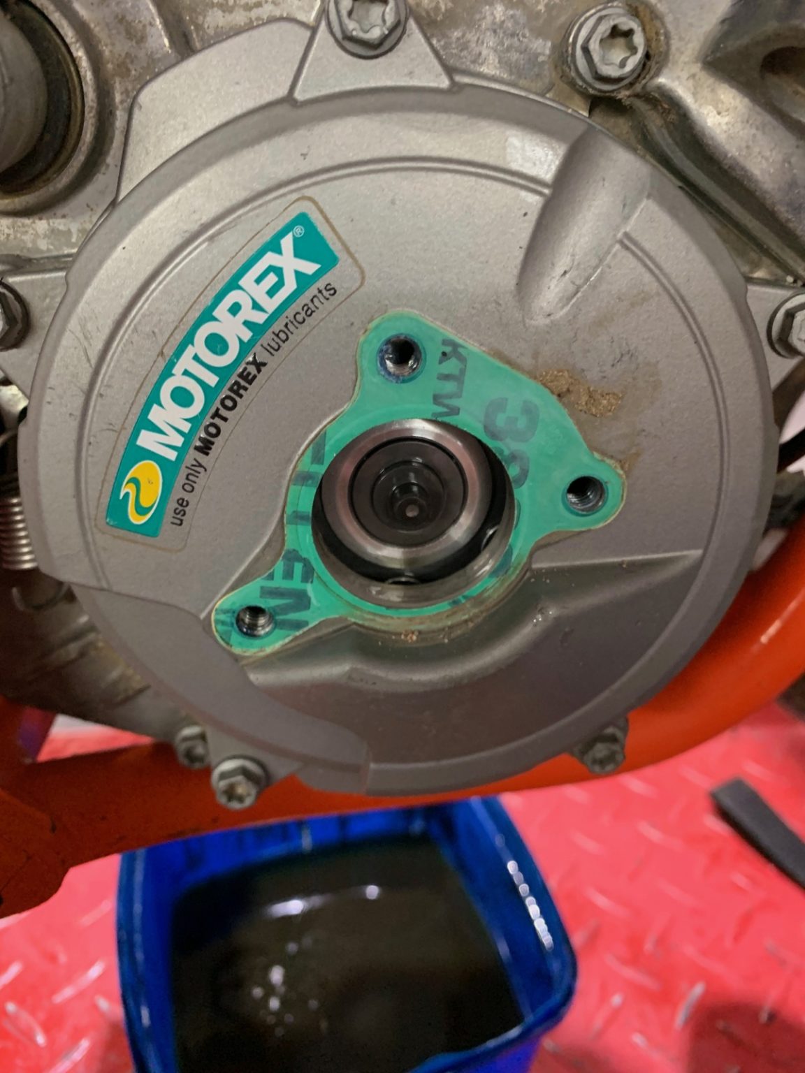 How to Change a KTM 65 SX Clutch Australasian Dirt Bike Magazine