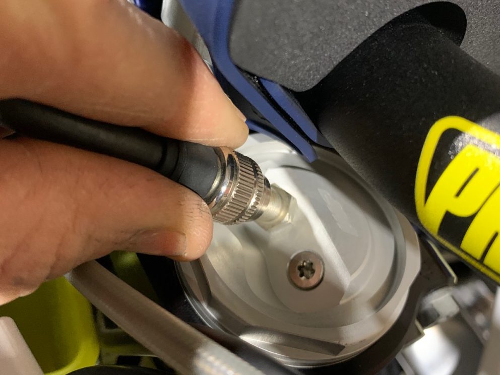 How To Set Air Fork Pressure Australasian Dirt Bike Magazine