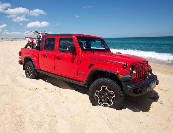 Dirtbike hauler tested: Jeep Gladiator Rubicon ADB Mag