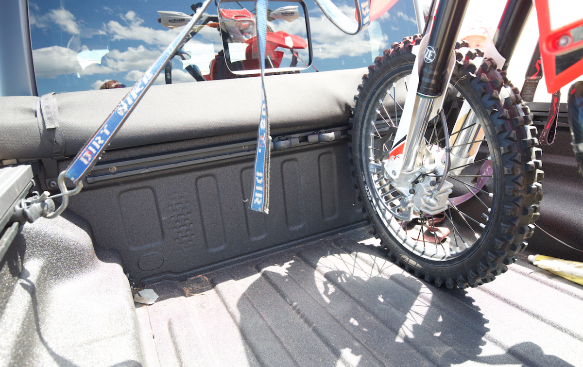 Dirtbike hauler tested Jeep Gladiator Rubicon ADB Mag