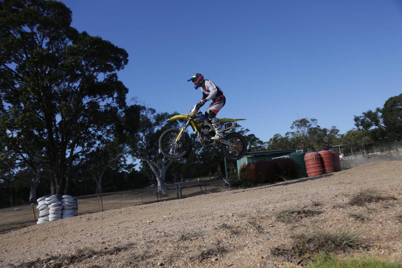 FLY LIKE THE GODS - BASICS OF JUMPING - Australasian Dirt Bike Magazine