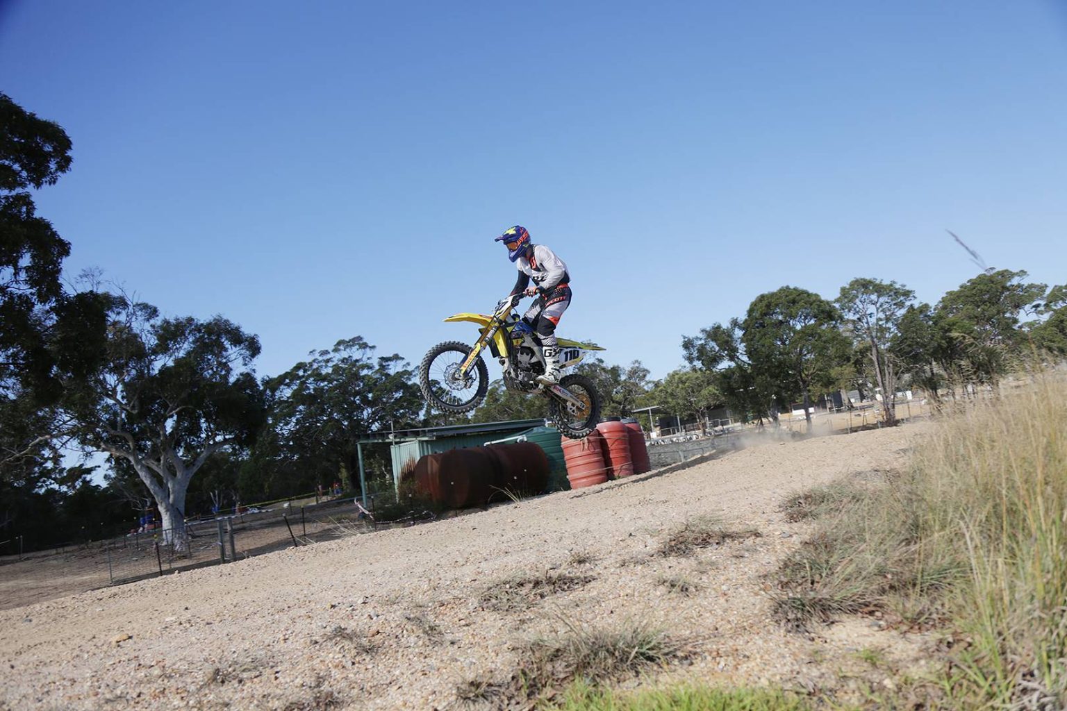 FLY LIKE THE GODS - BASICS OF JUMPING - Australasian Dirt Bike Magazine