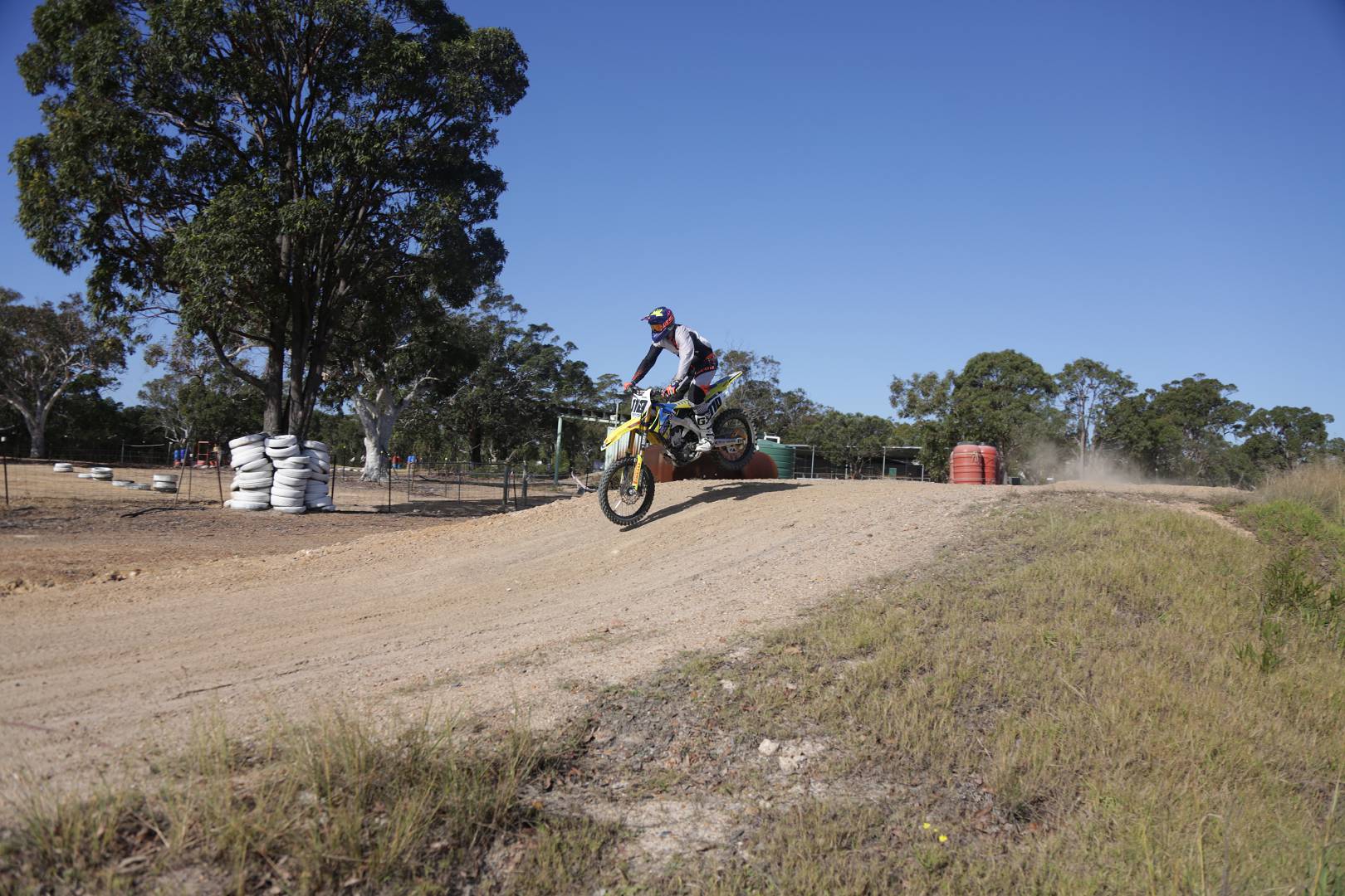 FLY LIKE THE GODS - BASICS OF JUMPING - Australasian Dirt Bike Magazine