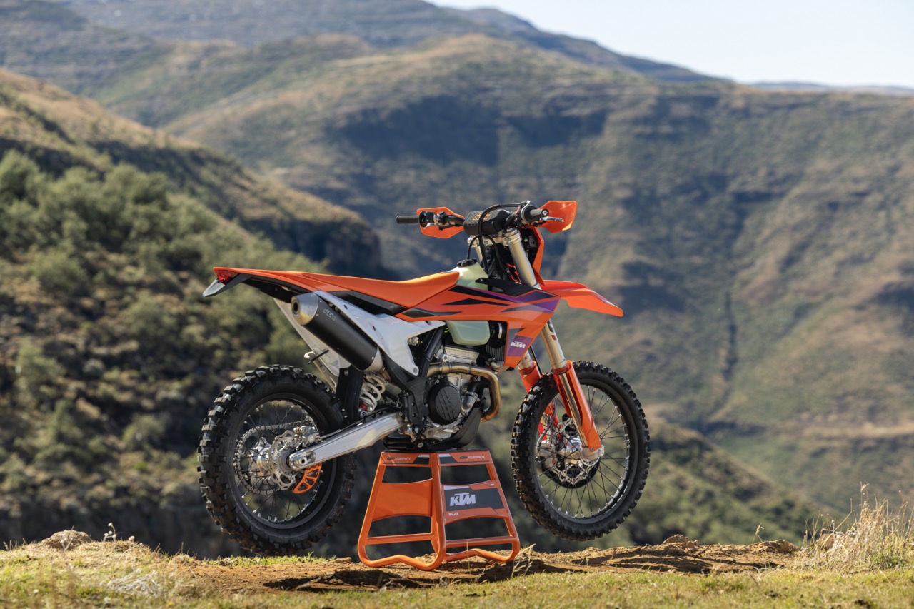 Perfect Original Photos about  2024 Ktm 350 Exc F  as Your HD Pictures
